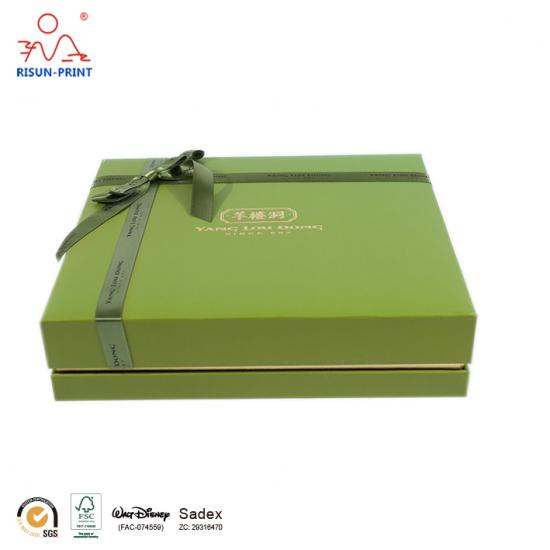 Customized  Lid and base gift box supplier